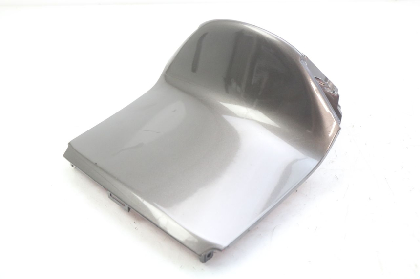 photo de REAR FAIRING JUNCTION HONDA FES PANTHEON 2T 125 (1998 - 2002) - Zoom on usage condition