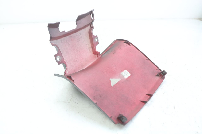 photo de REAR FAIRING JUNCTION HONDA FES PANTHEON 2T 125 (1998 - 2002) - Technical close-up