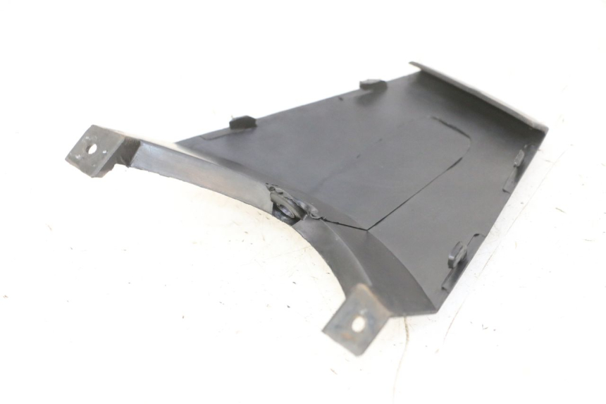 photo de REAR MIDDLE PANEL STAHO FH 50 (2018 - 2019) - Zoom on usage condition