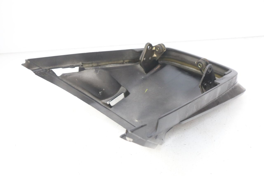 photo de REAR FAIRING JUNCTION YAMAHA FJ 3CX 1200 (1986 - 1996) - Zoom on usage condition