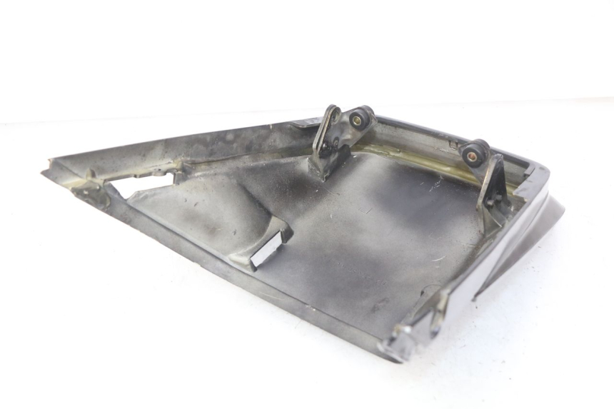 photo de REAR FAIRING JUNCTION YAMAHA FJ 3CX 1200 (1986 - 1996) - Component detail