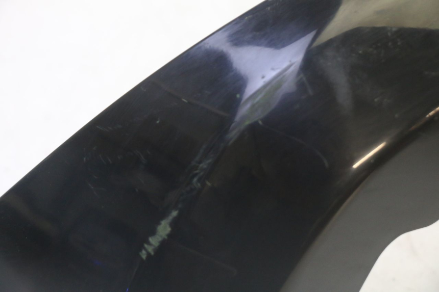 photo de LOWER REAR FAIRING JUNCTION SUZUKI BURGMAN 125 (2007 - 2014) - Zoom on usage condition