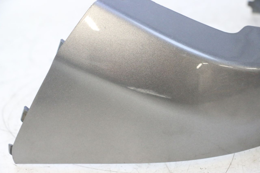 photo de LOWER REAR FAIRING JUNCTION SUZUKI BURGMAN 125 (2007 - 2014) - Distinctive features