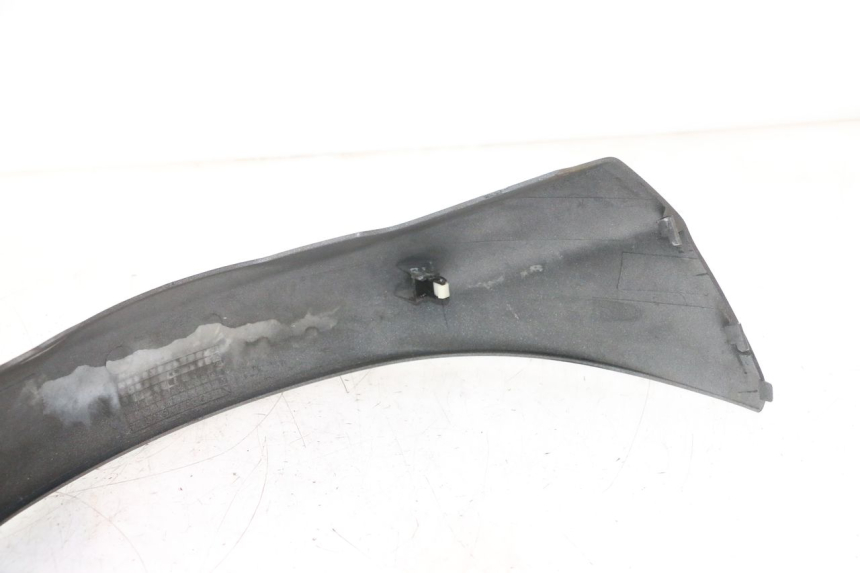 photo de LOWER REAR FAIRING JUNCTION SUZUKI BURGMAN 125 (2007 - 2014) - Checked used part