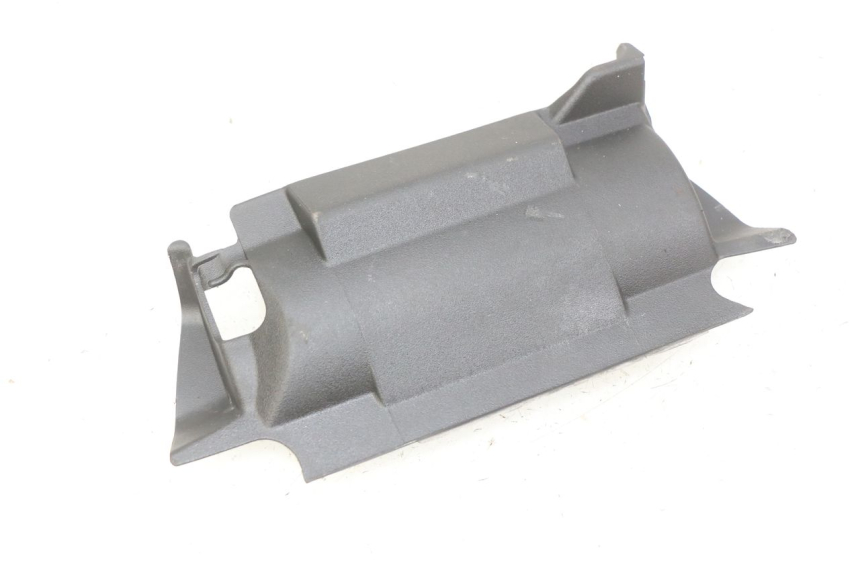 photo de LOWER REAR FAIRING JUNCTION HONDA CB R 1000 (2018 - 2023) - Component detail