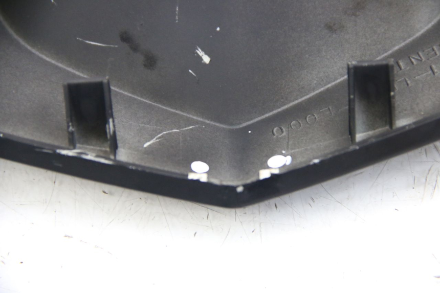 photo de LOWER REAR FAIRING JUNCTION KYMCO DINK STREET 125 (2009 - 2014) - Zoom on usage condition