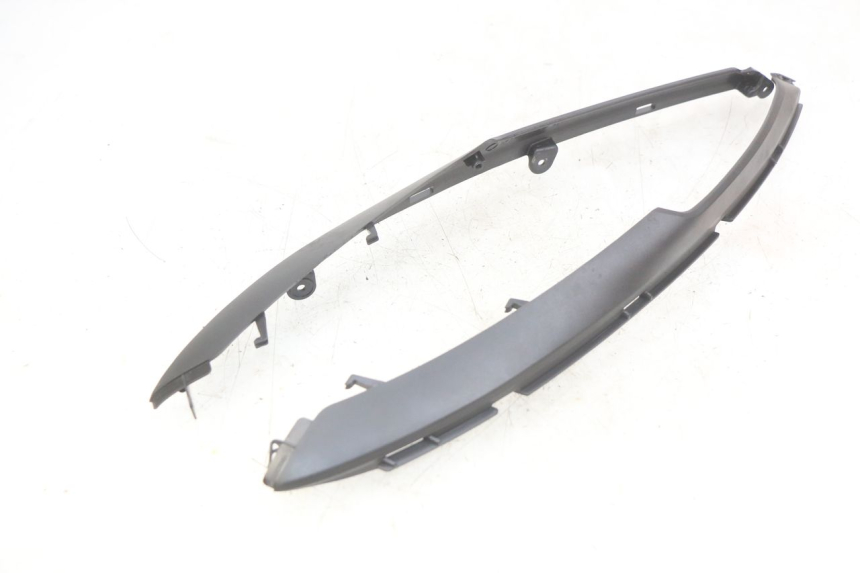 photo de LOWER REAR FAIRING JUNCTION KYMCO DOWNTOWN ABS 125 (2015 - 2017) - Component detail