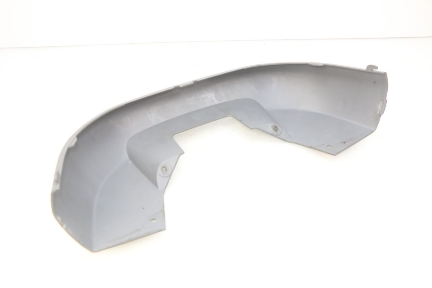 photo de LOWER REAR FAIRING JUNCTION HONDA FES PANTHEON 2T 125 (1998 - 2002) - Component detail