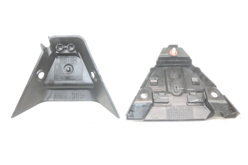 photo de REAR LOWER MIDDLE PANEL HUSQVARNA SVARTPILEN 401 (2018 - 2023) - Alternative perspective