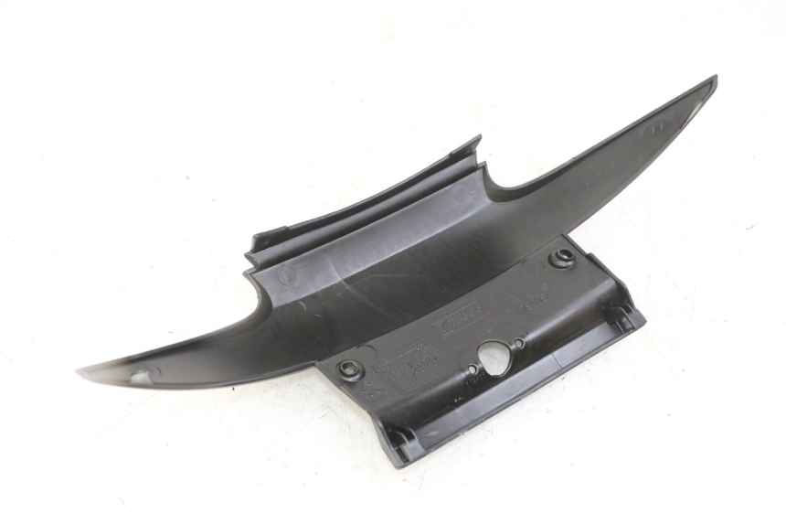 photo de REAR LOWER MIDDLE PANEL PIAGGIO MP3 LT 300 (2010 - 2016) - Alternative perspective