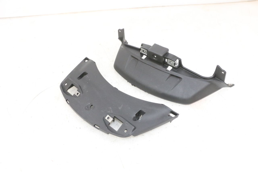 photo de REAR LOWER MIDDLE PANEL PIAGGIO MP3 500 (2016 - 2018) - Main view