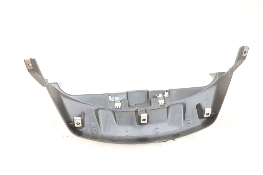 photo de REAR LOWER MIDDLE PANEL PIAGGIO MP3 500 (2016 - 2018) - Surface and material condition