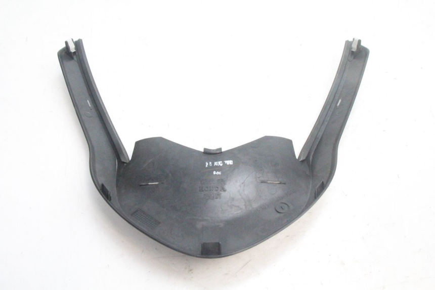 photo de REAR LOWER MIDDLE PANEL HONDA PCX (JF28) 125 (2009 - 2011) - Alternative perspective