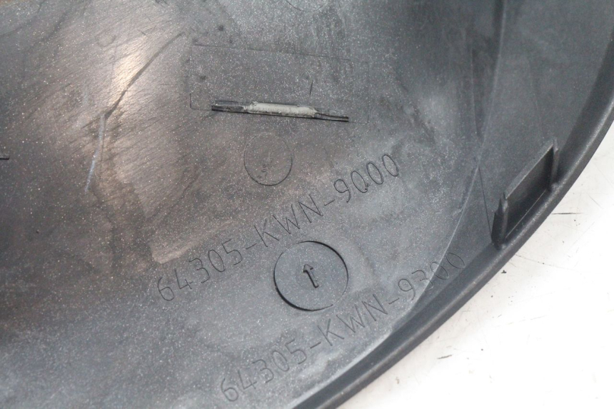 photo de REAR LOWER MIDDLE PANEL HONDA PCX (JF28) 125 (2009 - 2011) - Technical close-up