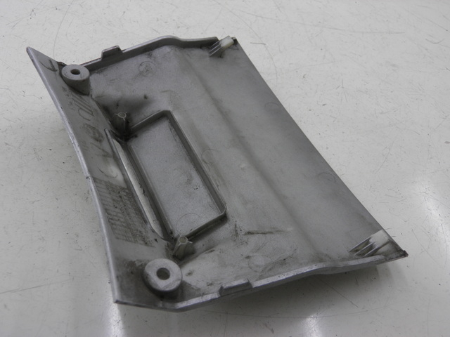 photo de REAR LOWER MIDDLE PANEL PIAGGIO X8 STREET 125 (2006 - 2007) - Component detail