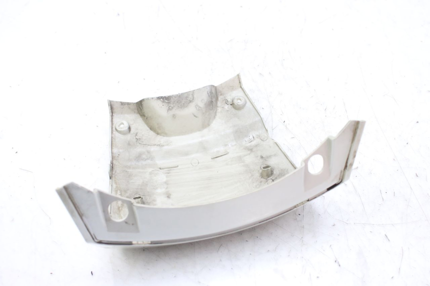 photo de LOWER REAR FAIRING JUNCTION PEUGEOT SATELIS 125 (2010 - 2012) - Zoom on usage condition
