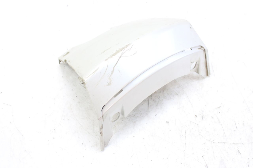 photo de LOWER REAR FAIRING JUNCTION PEUGEOT SATELIS 125 (2010 - 2012) - Fixing points details