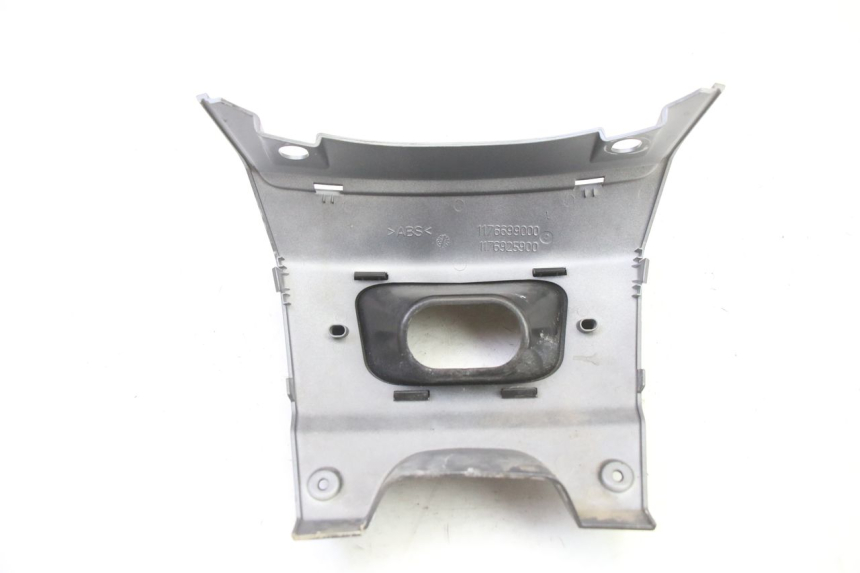photo de REAR LOWER MIDDLE PANEL PEUGEOT SATELIS 250 (2006 - 2012) - Surface and material condition