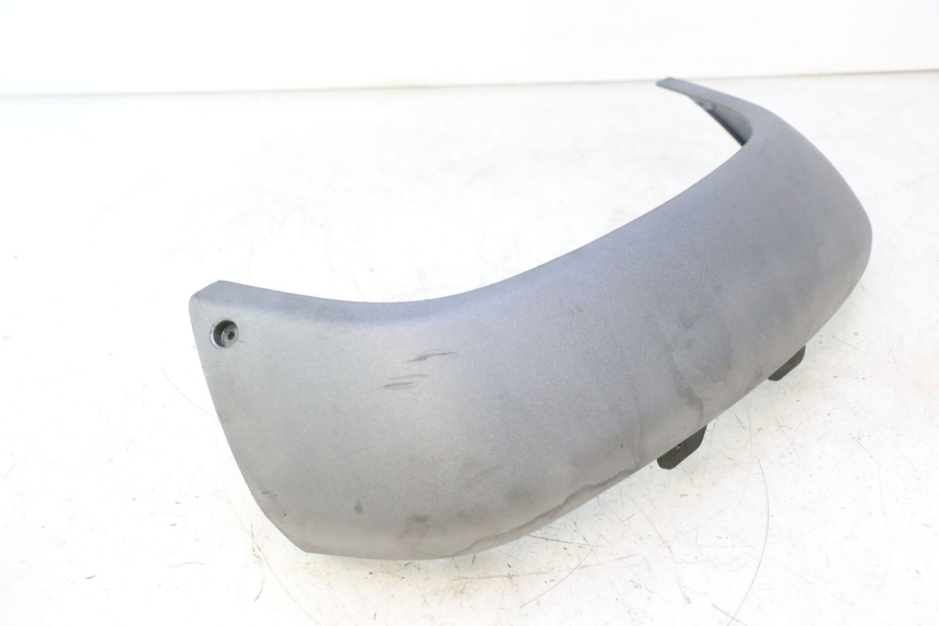 photo de REAR LOWER MIDDLE PANEL PIAGGIO X9 AMALFI 180 (2000 - 2003) - Zoom on usage condition