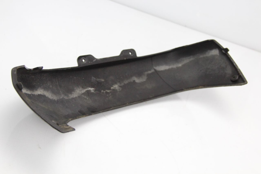 photo de REAR LOWER MIDDLE PANEL PIAGGIO X9 125 (2000 - 2003) - Technical close-up