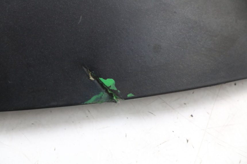 photo de LOWER REAR FAIRING JUNCTION PIAGGIO XEVO - X EVO 125 (2007 - 2017) - Zoom on usage condition