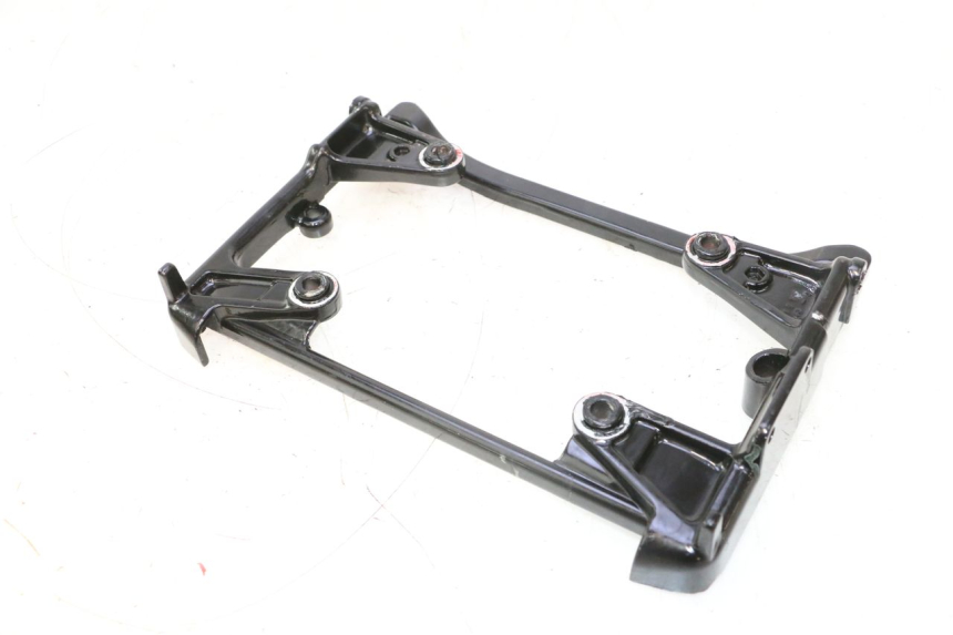 photo de REAR LOWER MIDDLE PANEL HONDA XRV AFRICA TWIN 750 (1990 - 1992) - Zoom on usage condition
