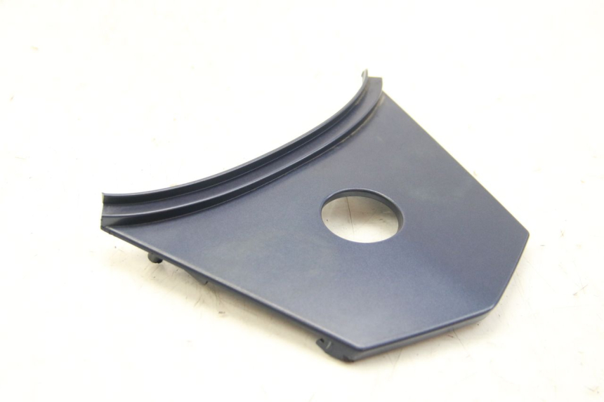 photo de REAR FAIRING JUNCTION SYM JET 14 4T 50 (2018 - 2022) - Zoom on usage condition