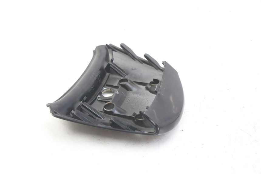 photo de REAR FAIRING JUNCTION SYM JET EURO X 2T 50 (2003 - 2007) - Zoom on usage condition