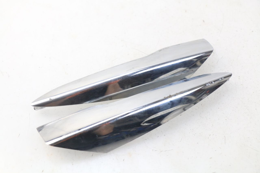 photo de REAR FAIRING JUNCTION PIAGGIO LIBERTY IGET 4T 50 (2015 - 2020) - Zoom on usage condition