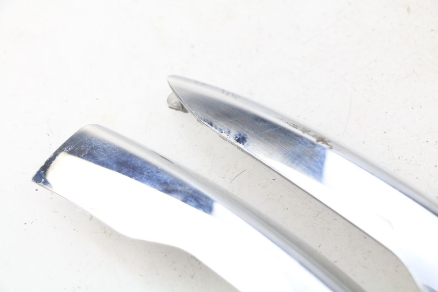 photo de REAR FAIRING JUNCTION PIAGGIO LIBERTY IGET 4T 50 (2015 - 2020) - Technical close-up