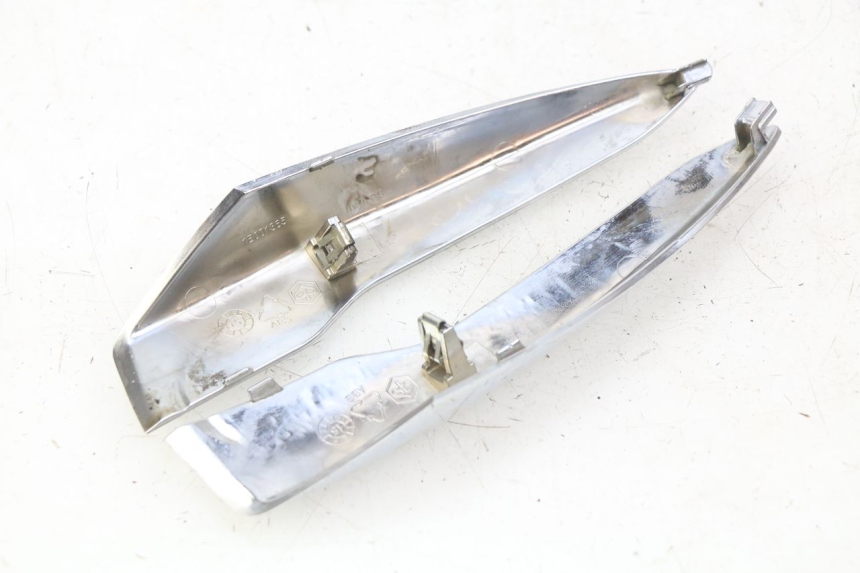 photo de REAR FAIRING JUNCTION PIAGGIO LIBERTY IGET 4T 50 (2015 - 2020) - Zoom on usage condition