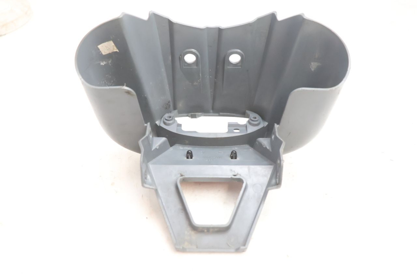 photo de REAR MIDDLE PANEL PEUGEOT LUDIX ONE 50 (2004 - 2006) - Fixing points details