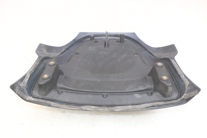 photo de REAR FAIRING JUNCTION PIAGGIO MP3 LT 400 (2007 - 2012) - Technical close-up