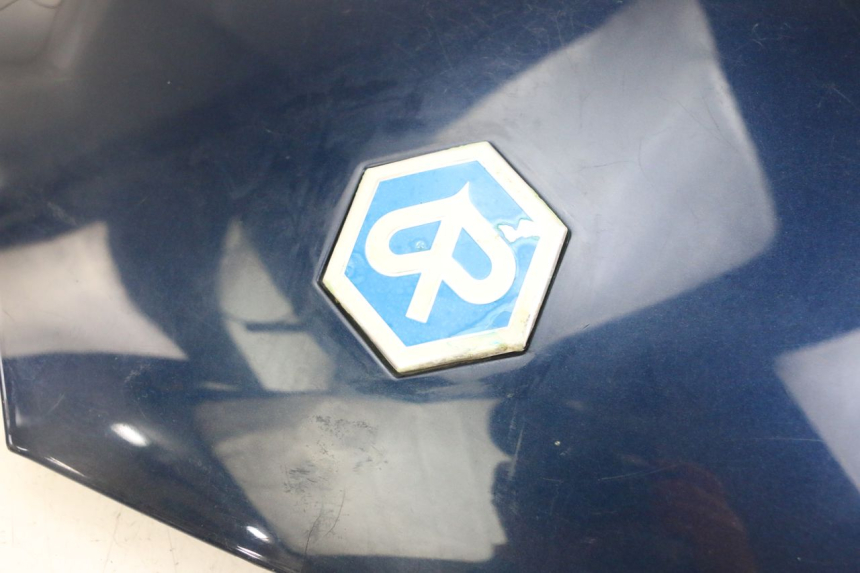 photo de REAR MIDDLE PANEL PIAGGIO MP3 LT 300 (2010 - 2016) - Surface and material condition