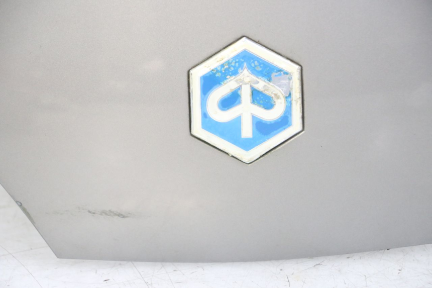 photo de REAR FAIRING JUNCTION PIAGGIO MP3 LT 300 (2010 - 2016) - Surface and material condition