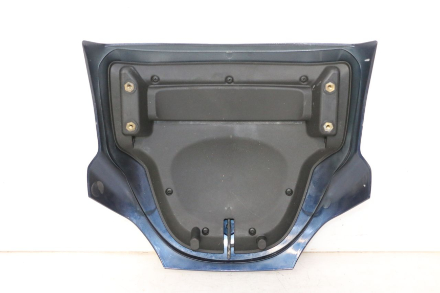 photo de REAR MIDDLE PANEL PIAGGIO MP3 RL 250 (2006 - 2010) - Zoom on usage condition