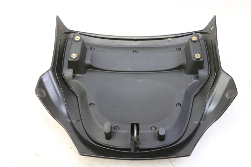 photo de REAR MIDDLE PANEL PIAGGIO MP3 RL 250 (2006 - 2010) - Zoom on usage condition