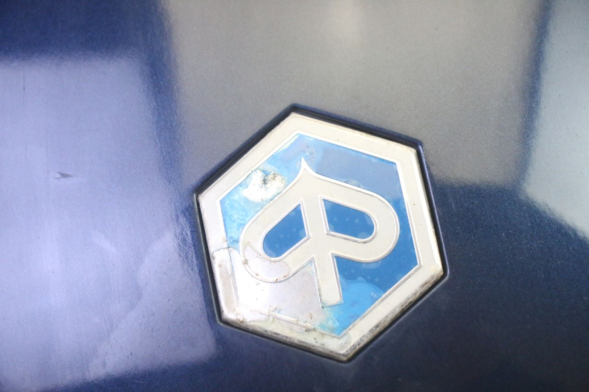 photo de REAR MIDDLE PANEL PIAGGIO MP3 RL 250 (2006 - 2010) - Zoom on usage condition