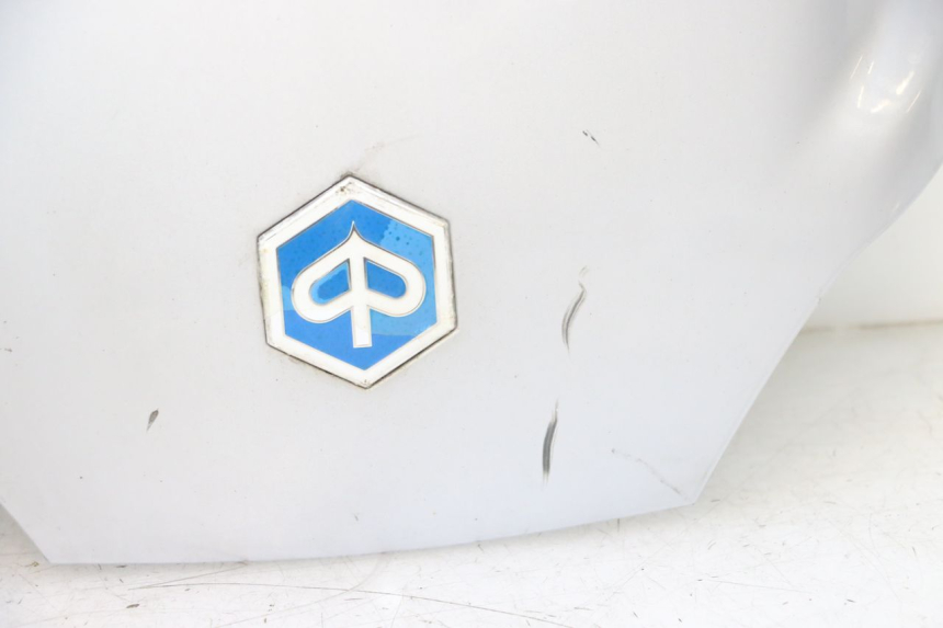 photo de REAR FAIRING JUNCTION PIAGGIO MP3 125 (2006 - 2014) - Component detail