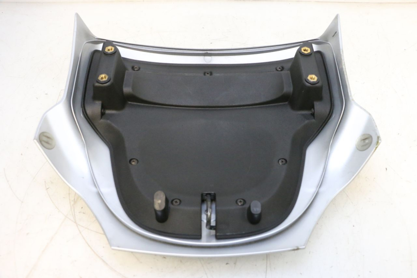 photo de REAR FAIRING JUNCTION PIAGGIO MP3 125 (2006 - 2014) - Technical close-up