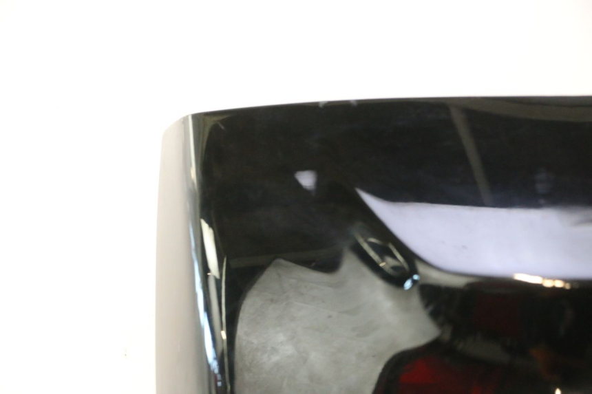 photo de REAR FAIRING JUNCTION PIAGGIO MP3 125 (2006 - 2014) - High-resolution close-up