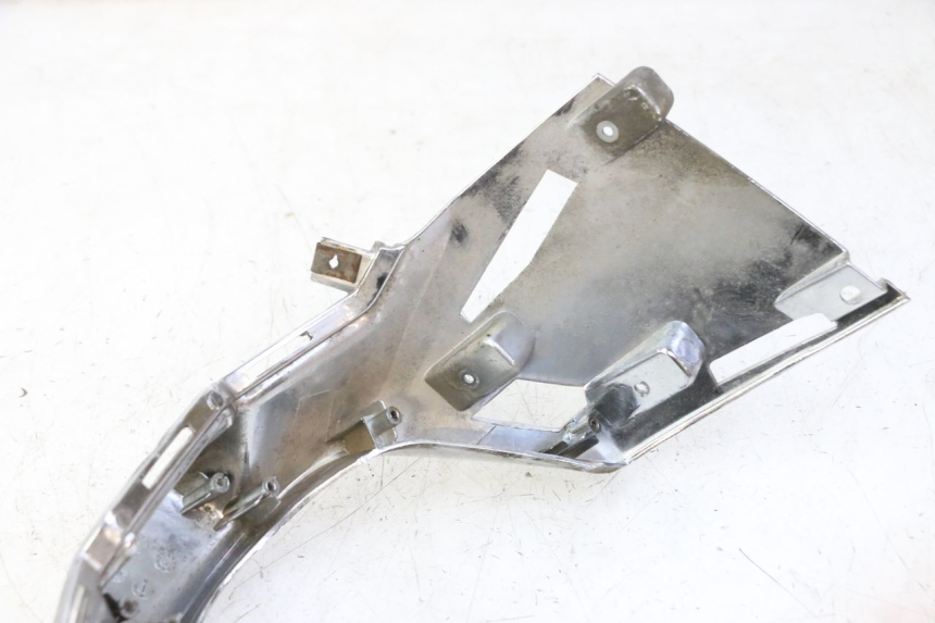 photo de REAR MIDDLE PANEL KYMCO LIKE 4T 50 (2019 - 2025) - Technical close-up