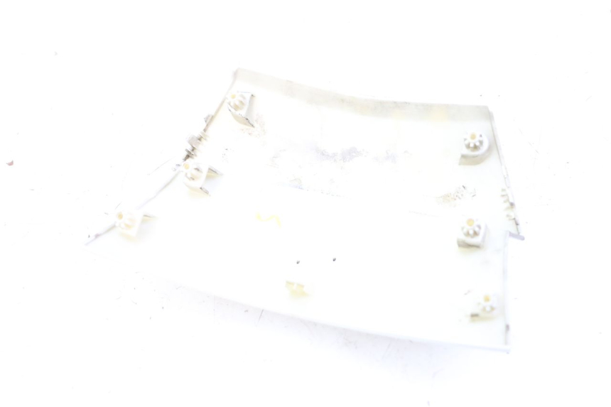 photo de REAR FAIRING JUNCTION PEUGEOT CITYSTAR 125 (2011 - 2017) - Fixing points details