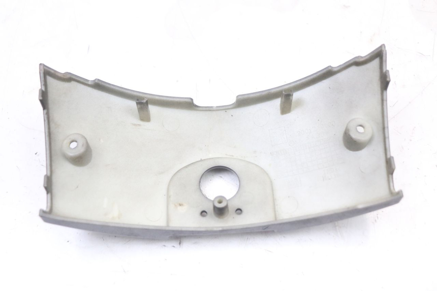 photo de REAR MIDDLE PANEL PEUGEOT DJANGO 125 (2014 - 2017) - Zoom on usage condition