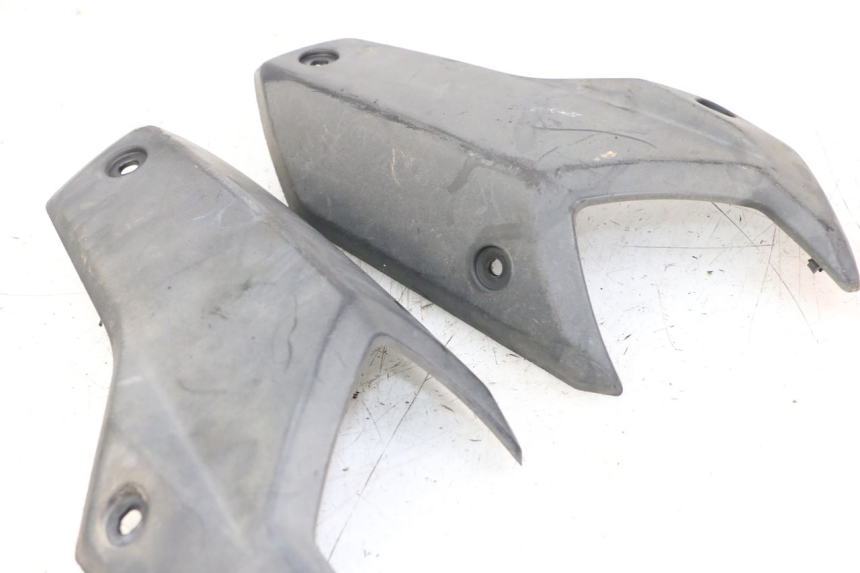 photo de REAR FAIRING JUNCTION PEUGEOT KISBEE 4T 50 (2018 - 2022) - Zoom on usage condition