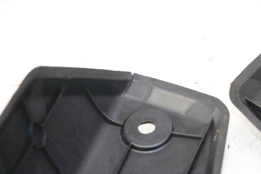 photo de REAR FAIRING JUNCTION PEUGEOT KISBEE 4T 50 (2018 - 2022) - Product overview