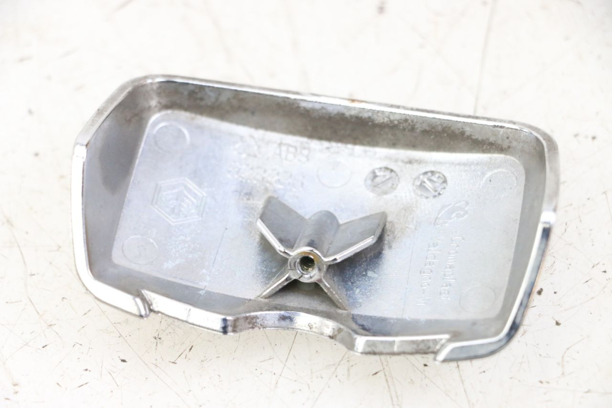 photo de REAR FAIRING JUNCTION PIAGGIO VESPA LX 2T 50 (2005 - 2013) - Zoom on usage condition