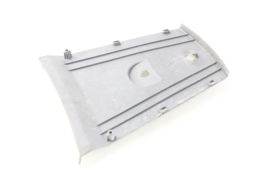 photo de REAR FAIRING JUNCTION DAELIM S3 125 (2010 - 2017) - Component detail