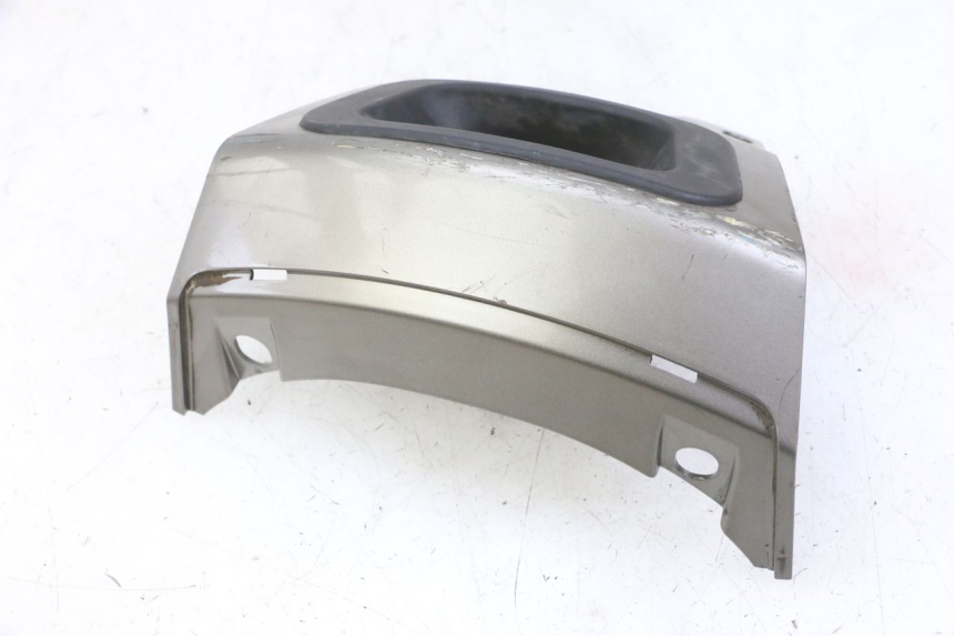 photo de REAR MIDDLE PANEL PEUGEOT SATELIS 125 (2013 - 2018) - Technical close-up