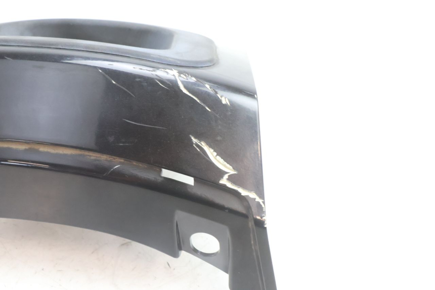 photo de REAR FAIRING JUNCTION PEUGEOT SATELIS 125 (2006 - 2009) - Technical close-up